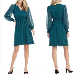 GAL MEETS GLAM Green VNeck Long Sleeve Smocked Chiffon Fit & Flare Dress Sz 10
